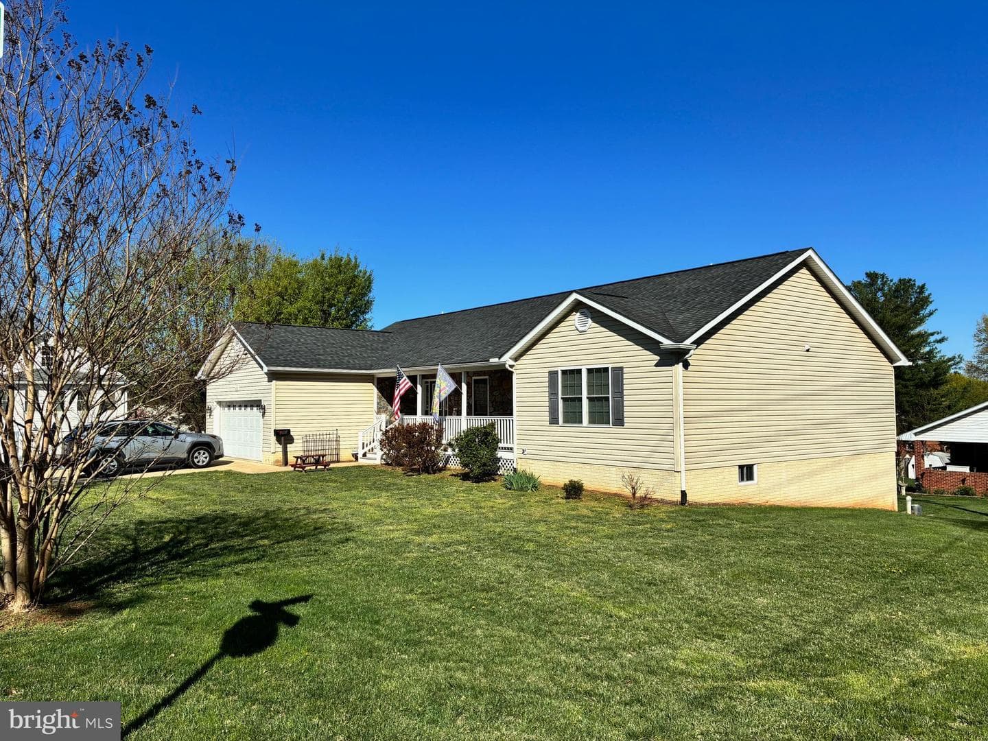 690 E Stonewall Drive photo 3