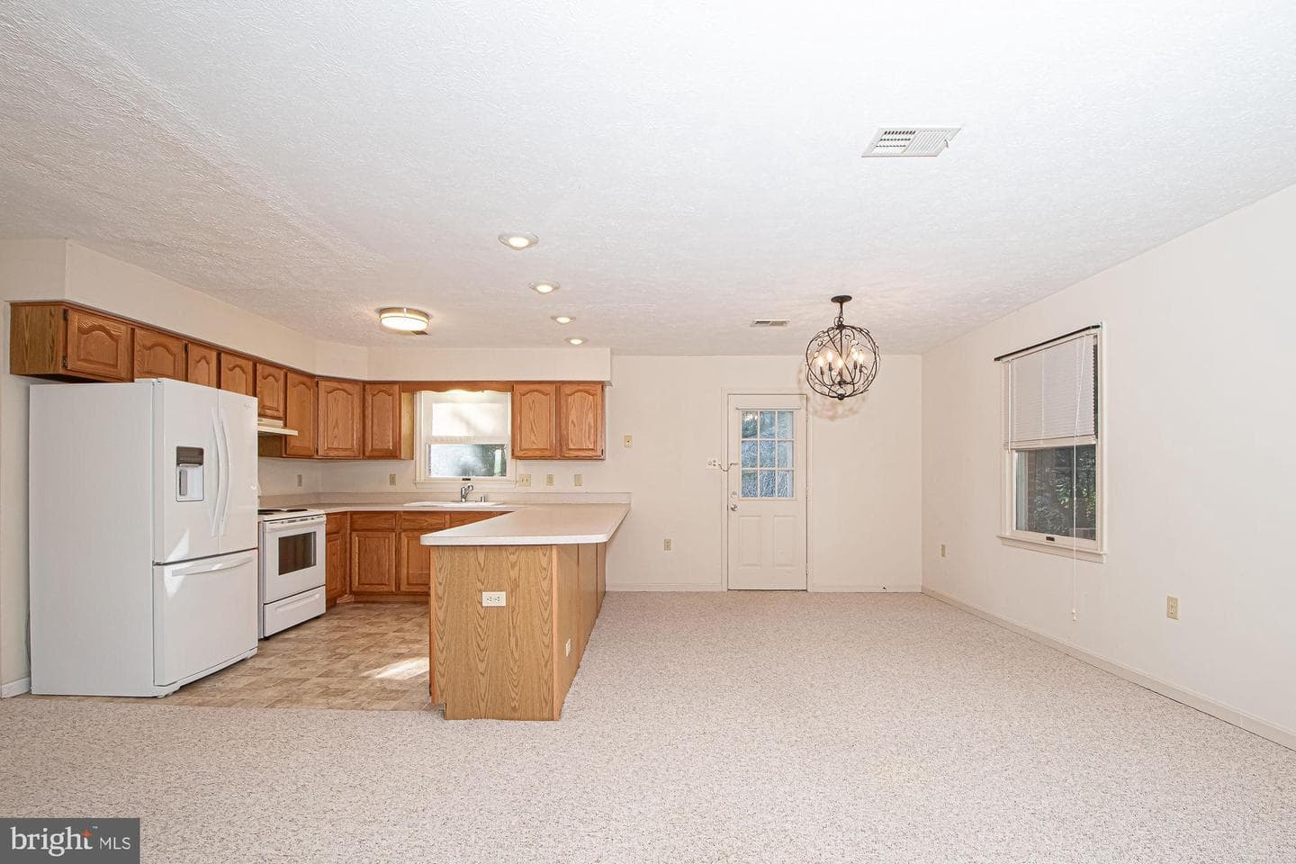 607 Mount View Street photo 9