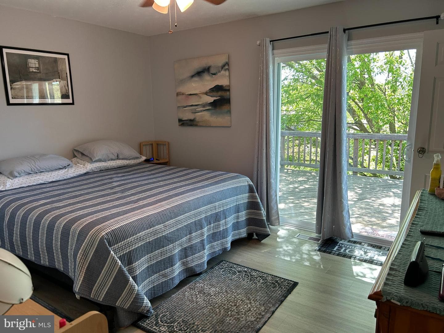 1043 Wine Street photo 33