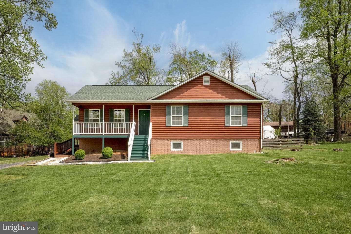 143 Club House Road photo 2