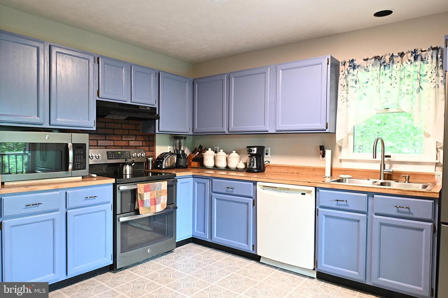 359 Old Linden Road photo 15