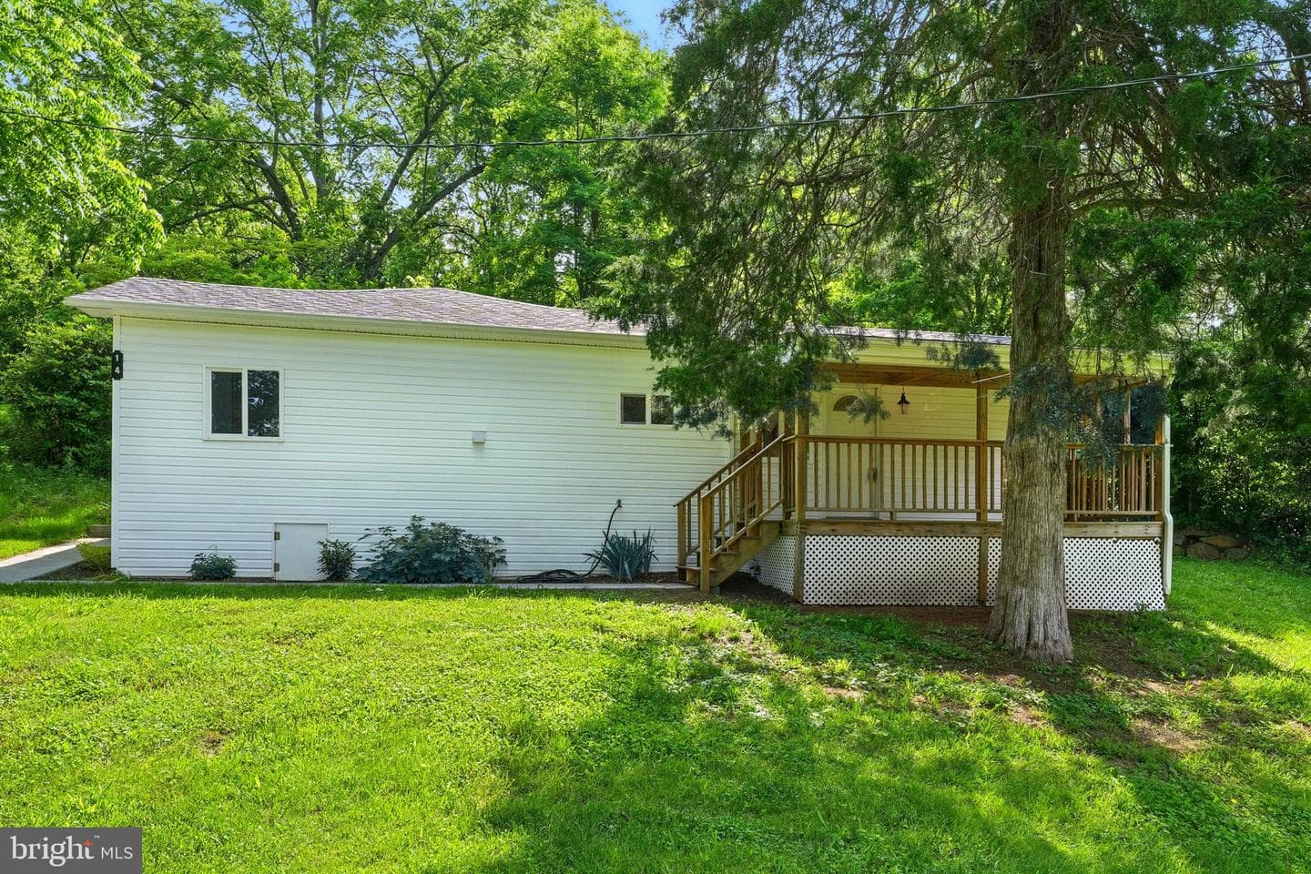 14 Summit Point Drive photo 2