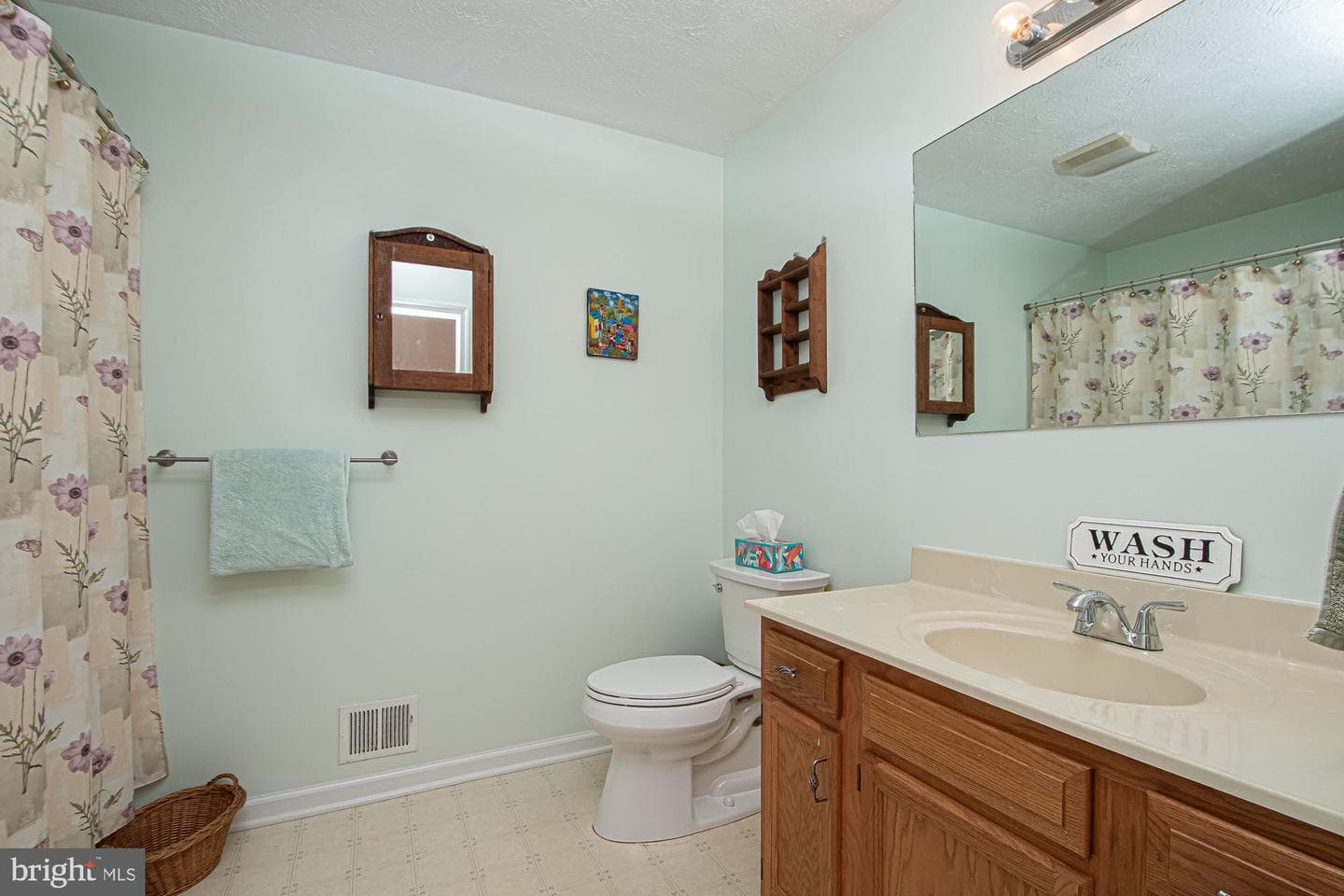 75 Westminster Drive photo 43