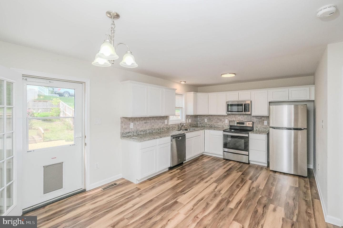 139 Steele Avenue photo 7