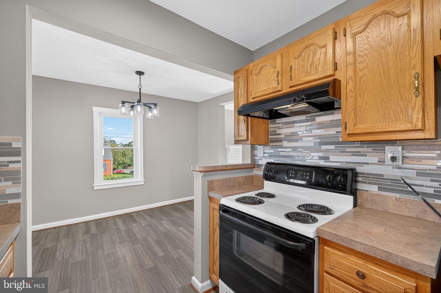 839 William Street photo 33
