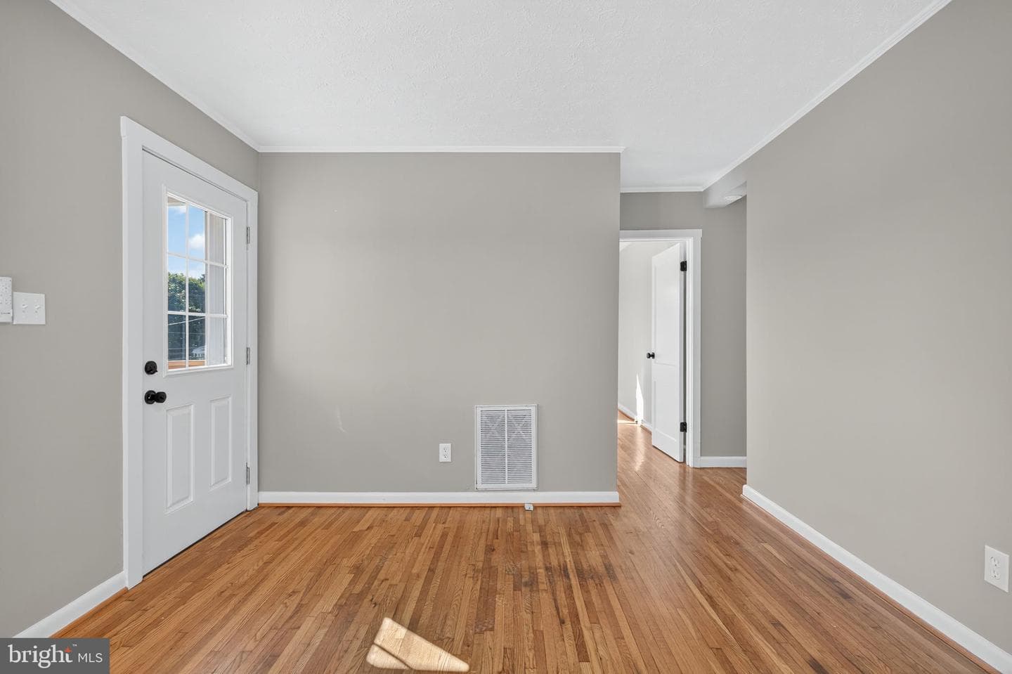839 William Street photo 44