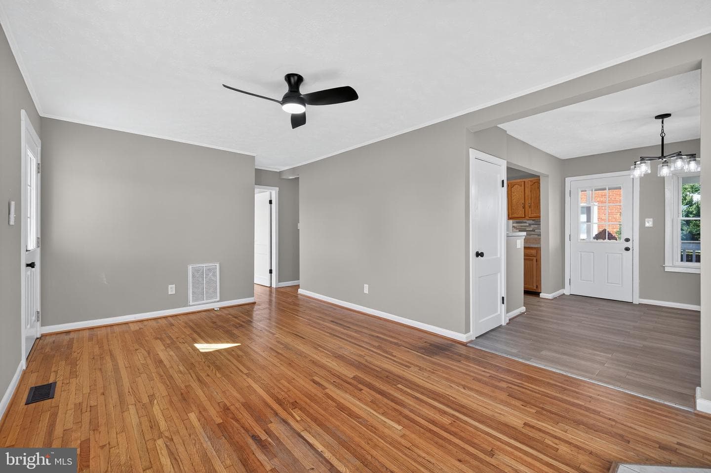 839 William Street photo 47