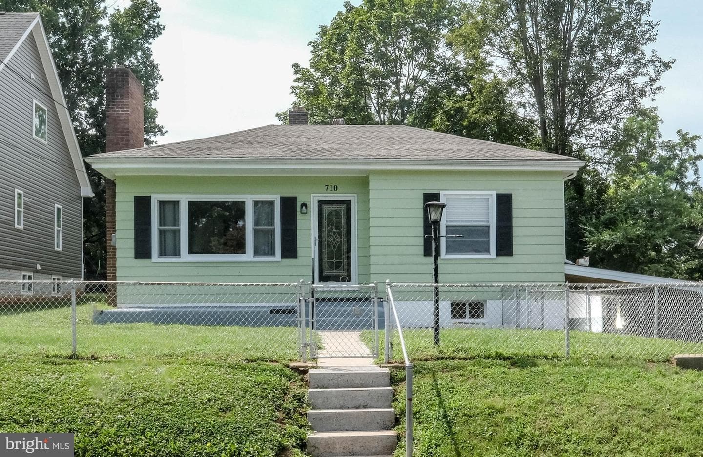 710 River Drive photo 4