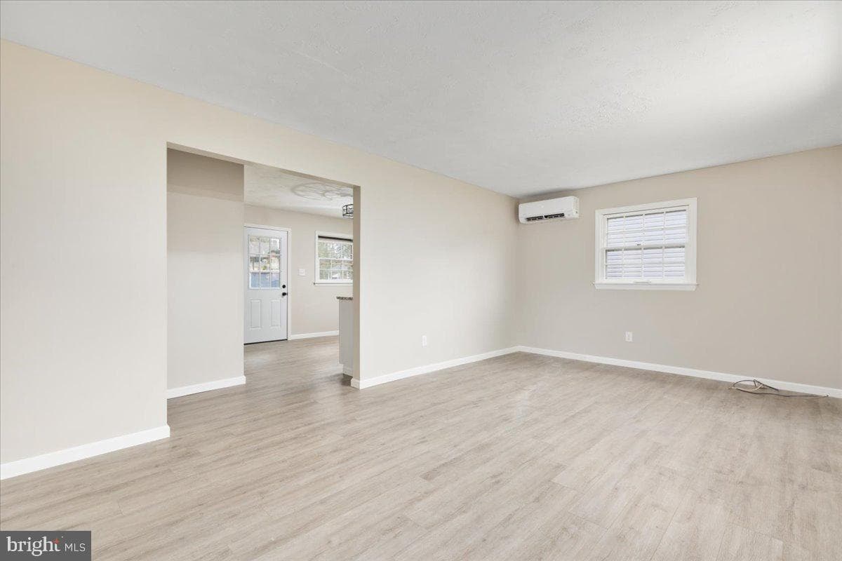 1311 Monroe Avenue photo 4