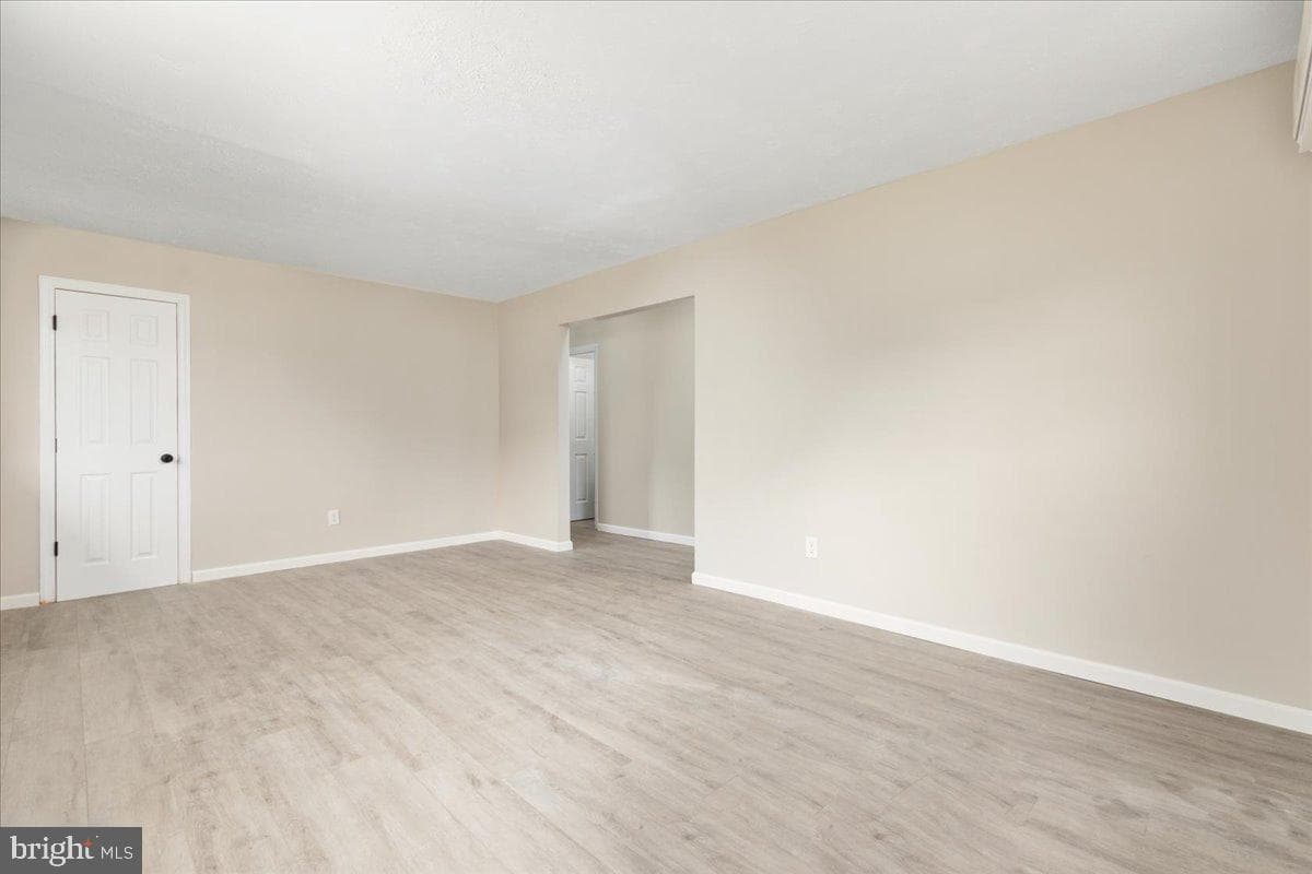 1311 Monroe Avenue photo 5