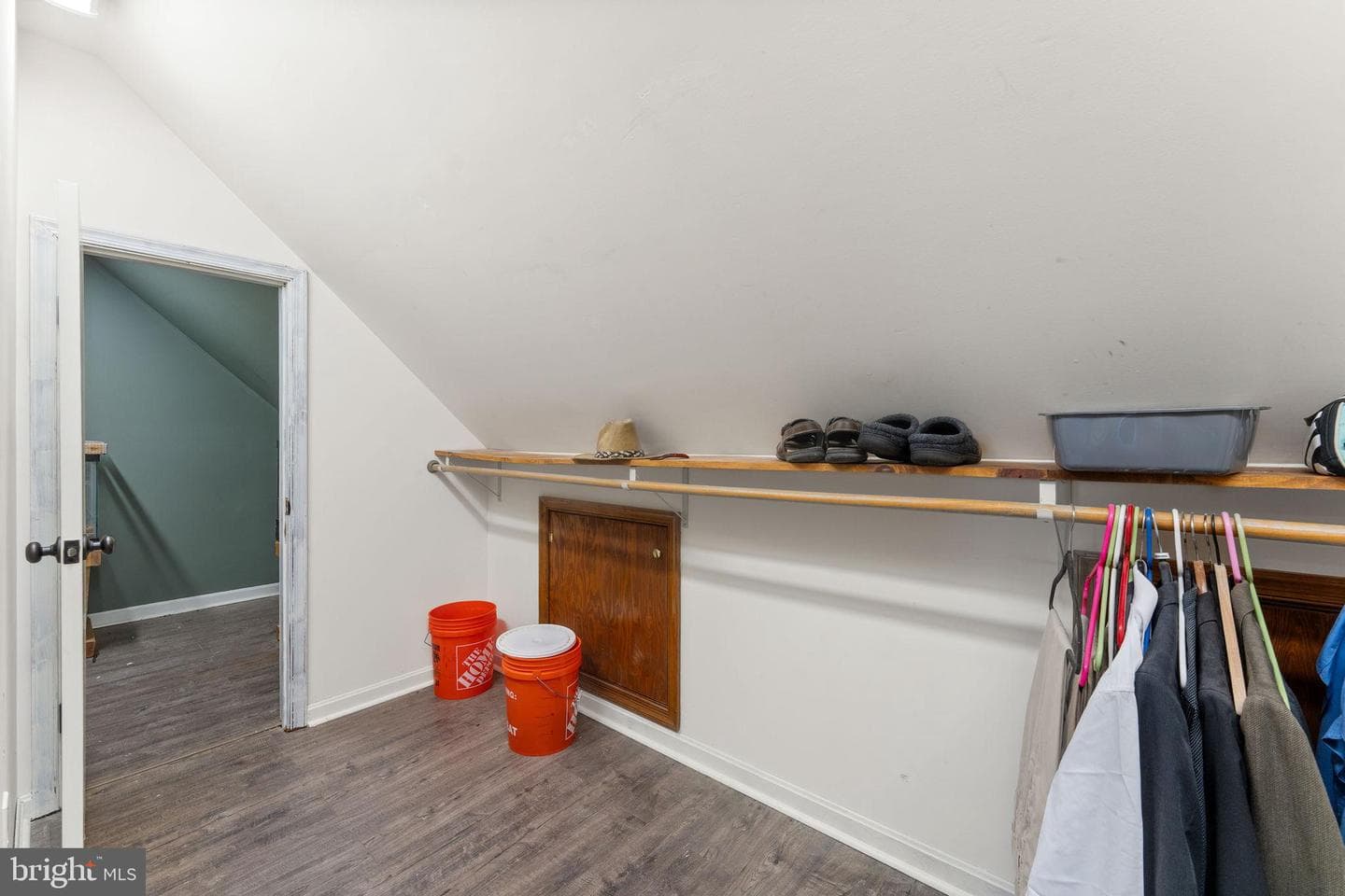414 Simons Way photo 47