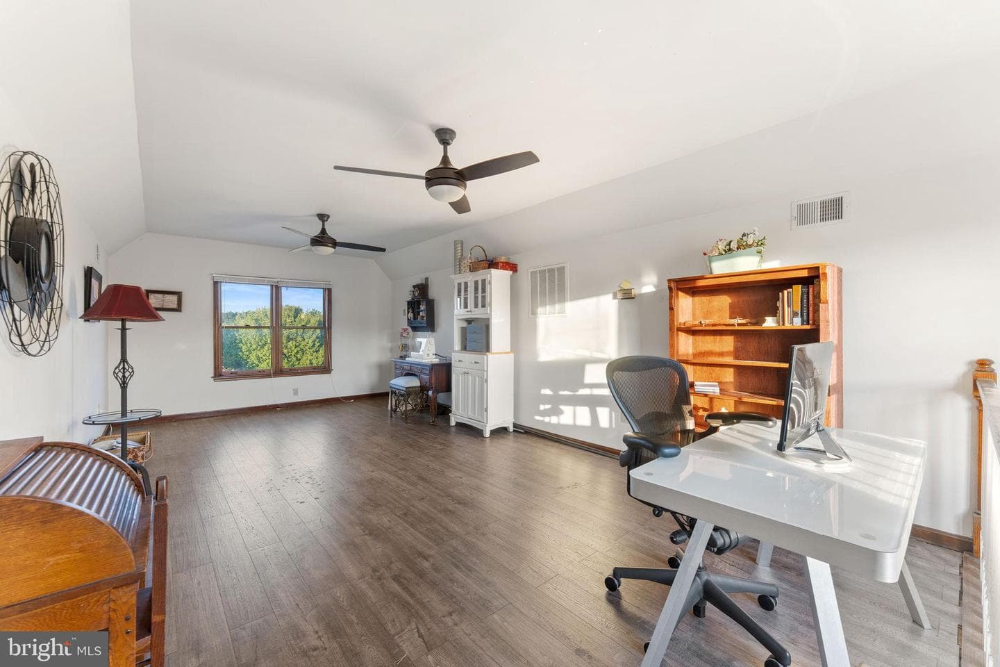414 Simons Way photo 52