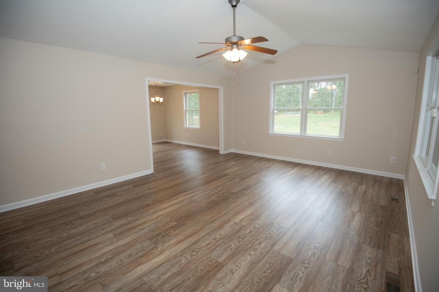 460 Arrowhead Road photo 3