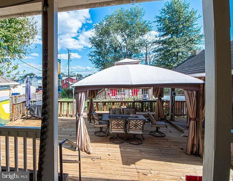 214 Lee Street photo 22