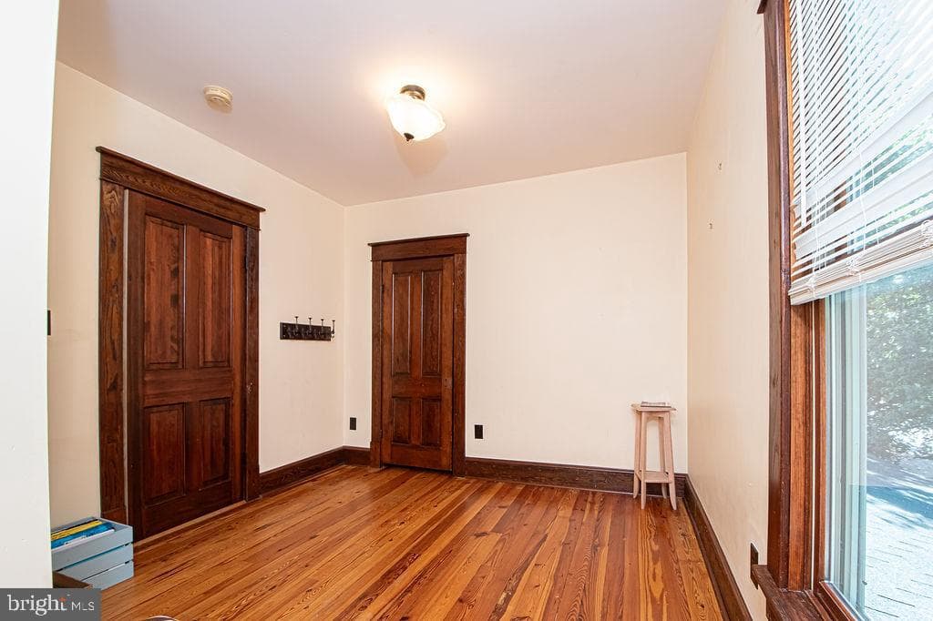 214 Lee Street photo 33