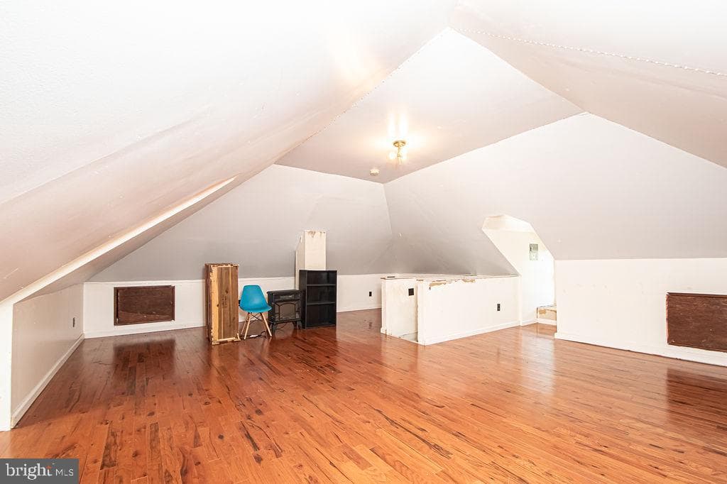 214 Lee Street photo 36