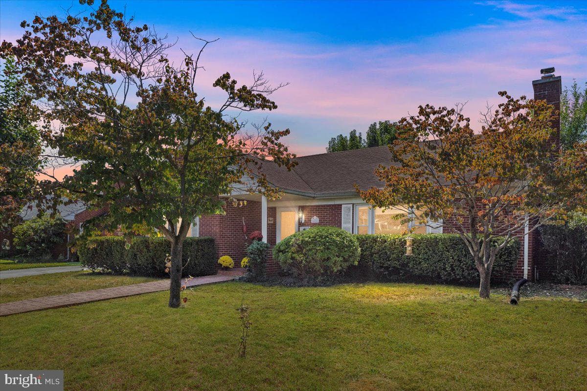 605 Happy Creek Road photo 2