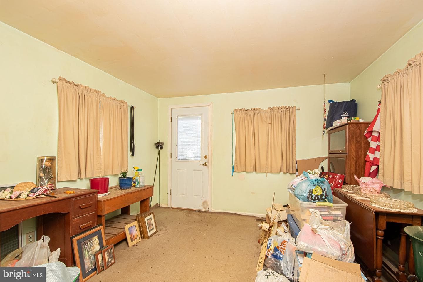 560 Youngs Drive photo 20