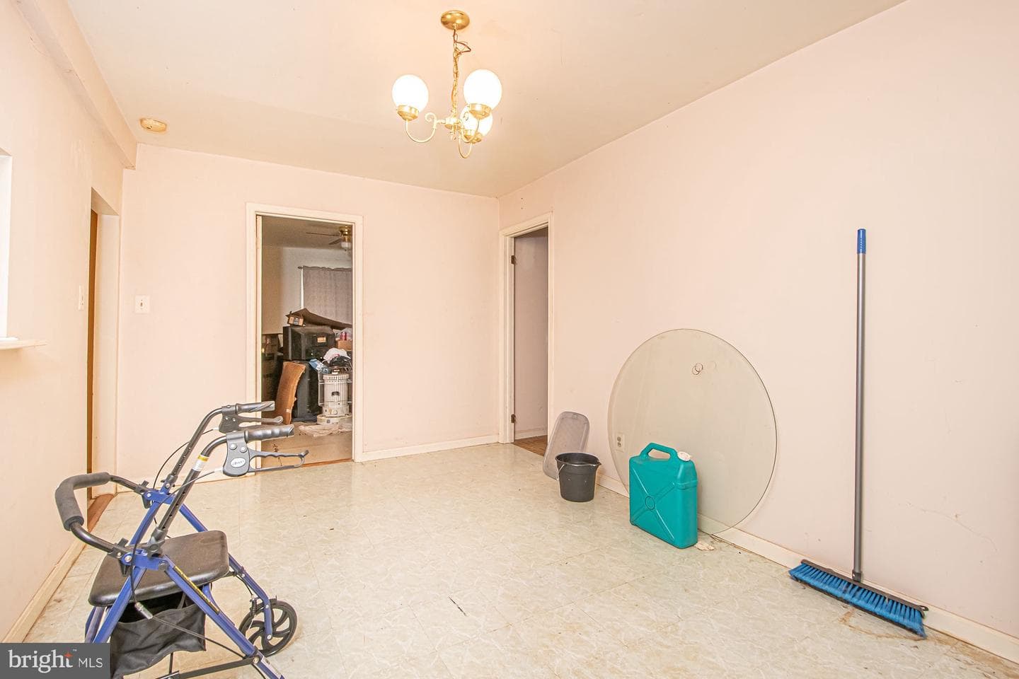 560 Youngs Drive photo 5