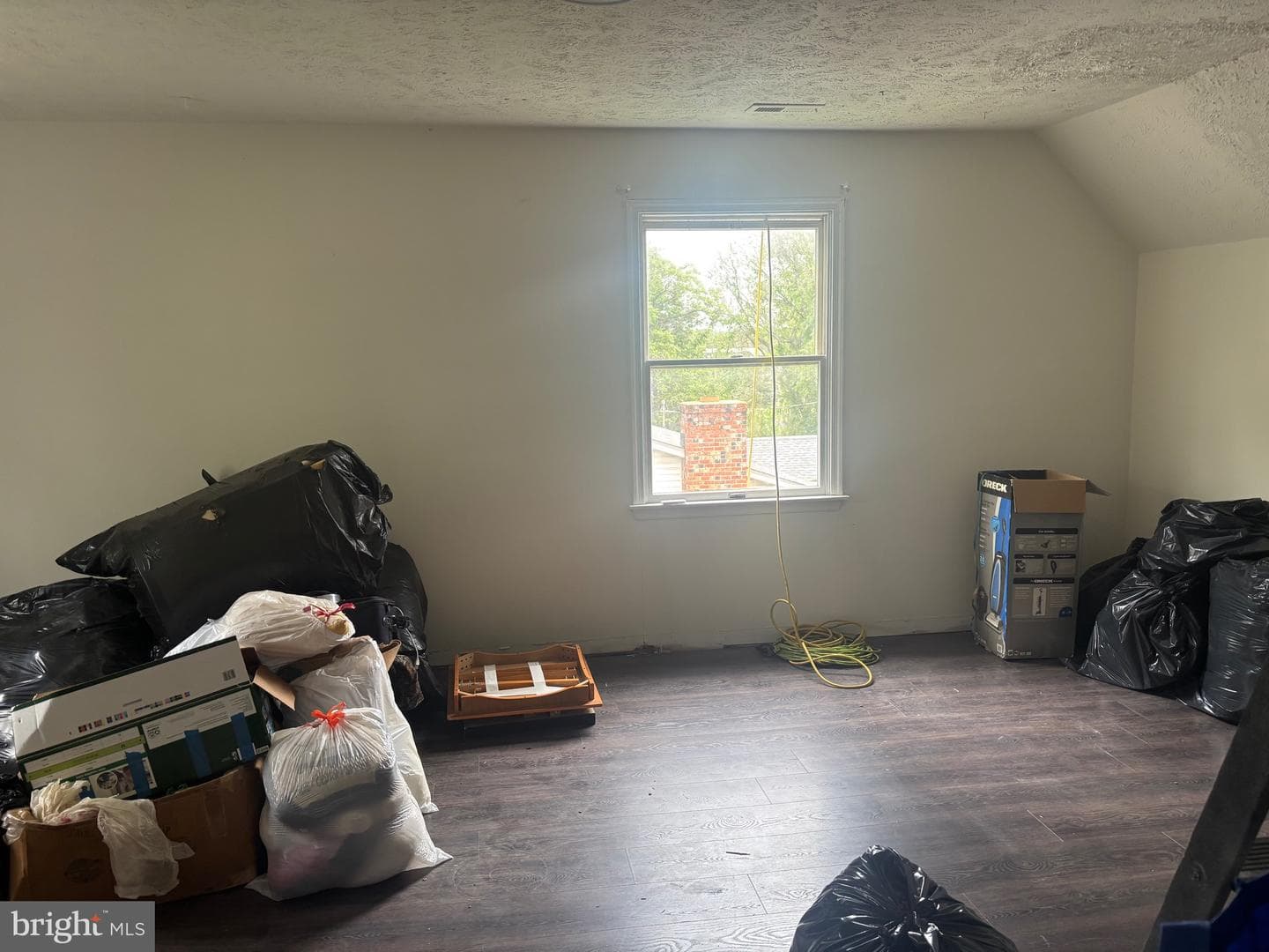 710 New Avenue photo 10