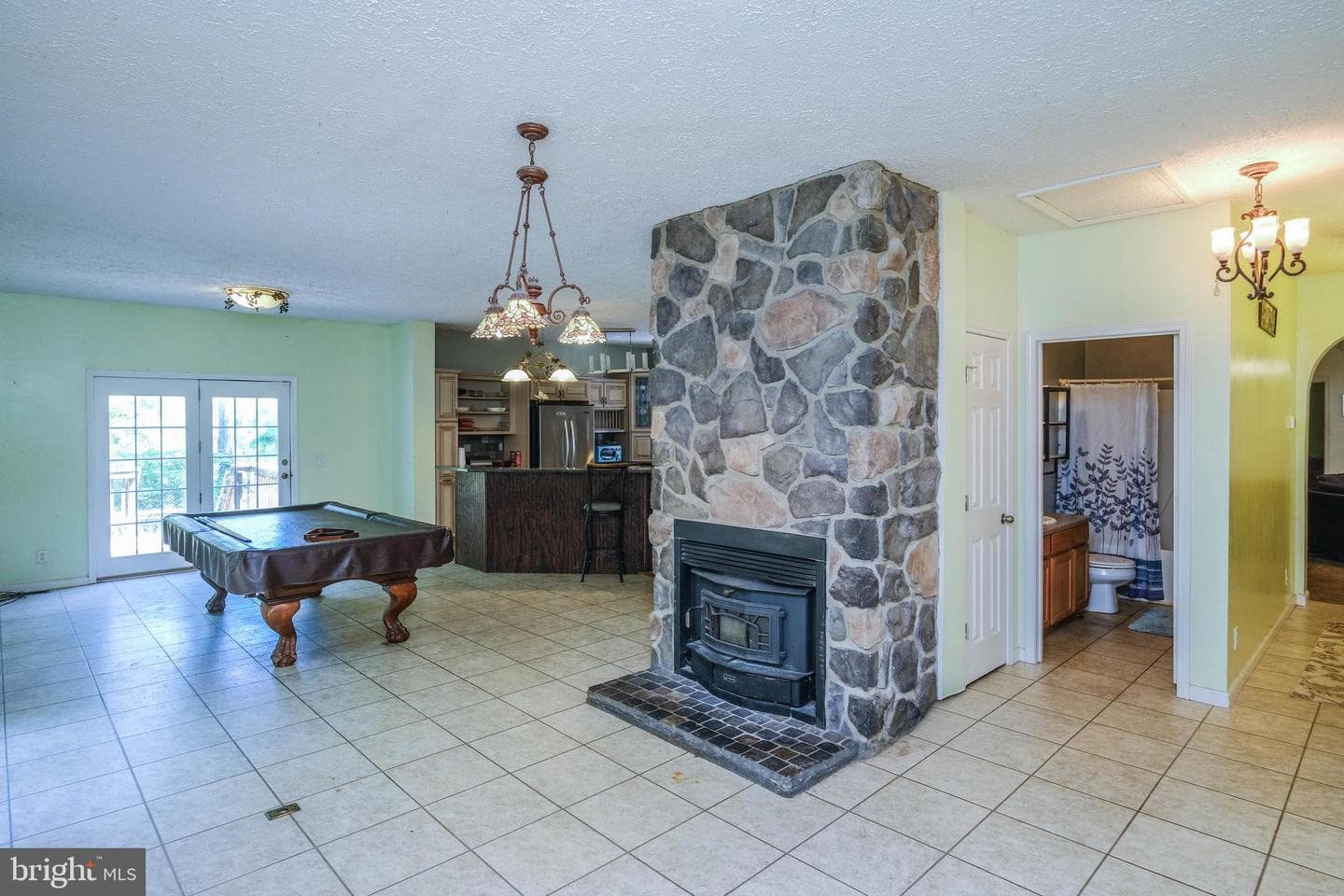 1195 Shangri La Road photo 47