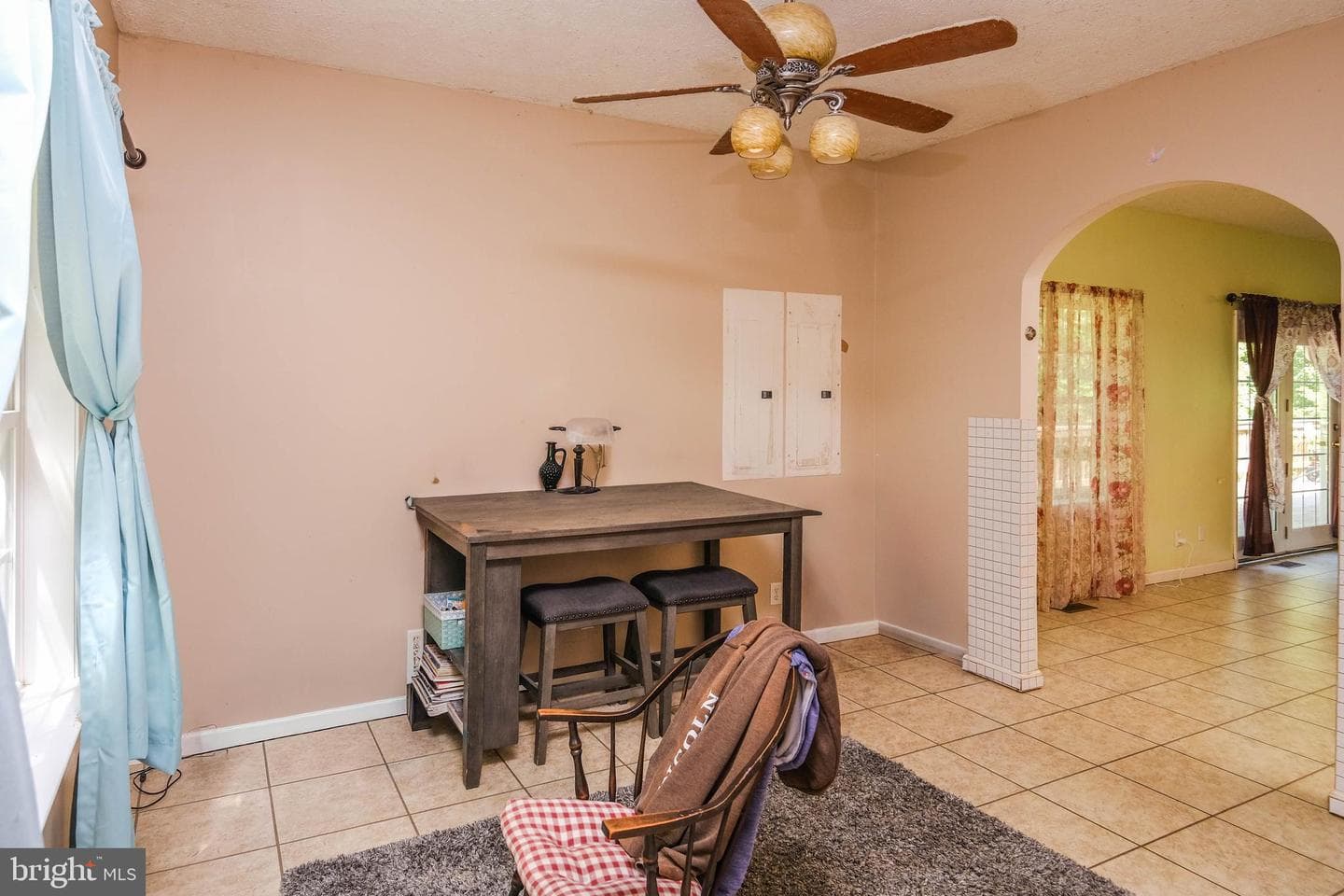 1195 Shangri La Road photo 50