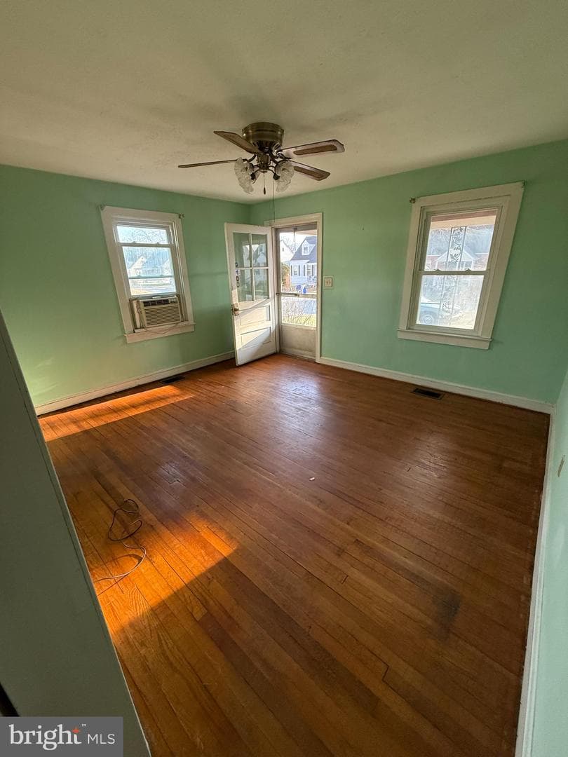 831 W 13th Street photo 6