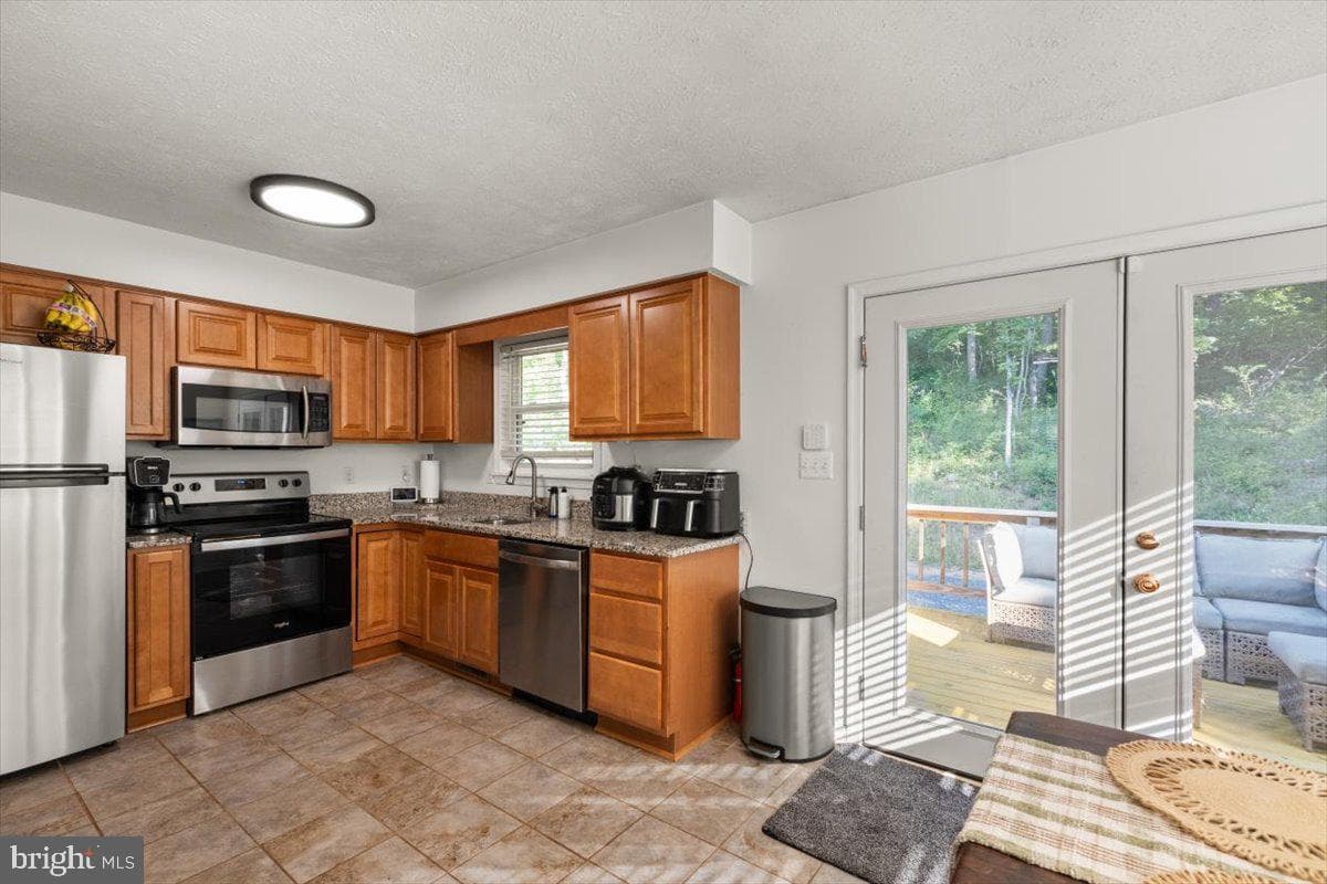 247 Arrowood Road photo 4