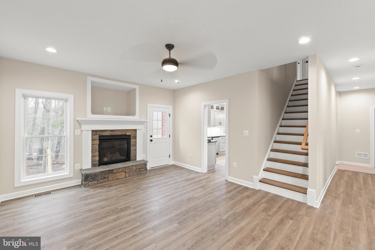 220 Lakeland Circle photo 15