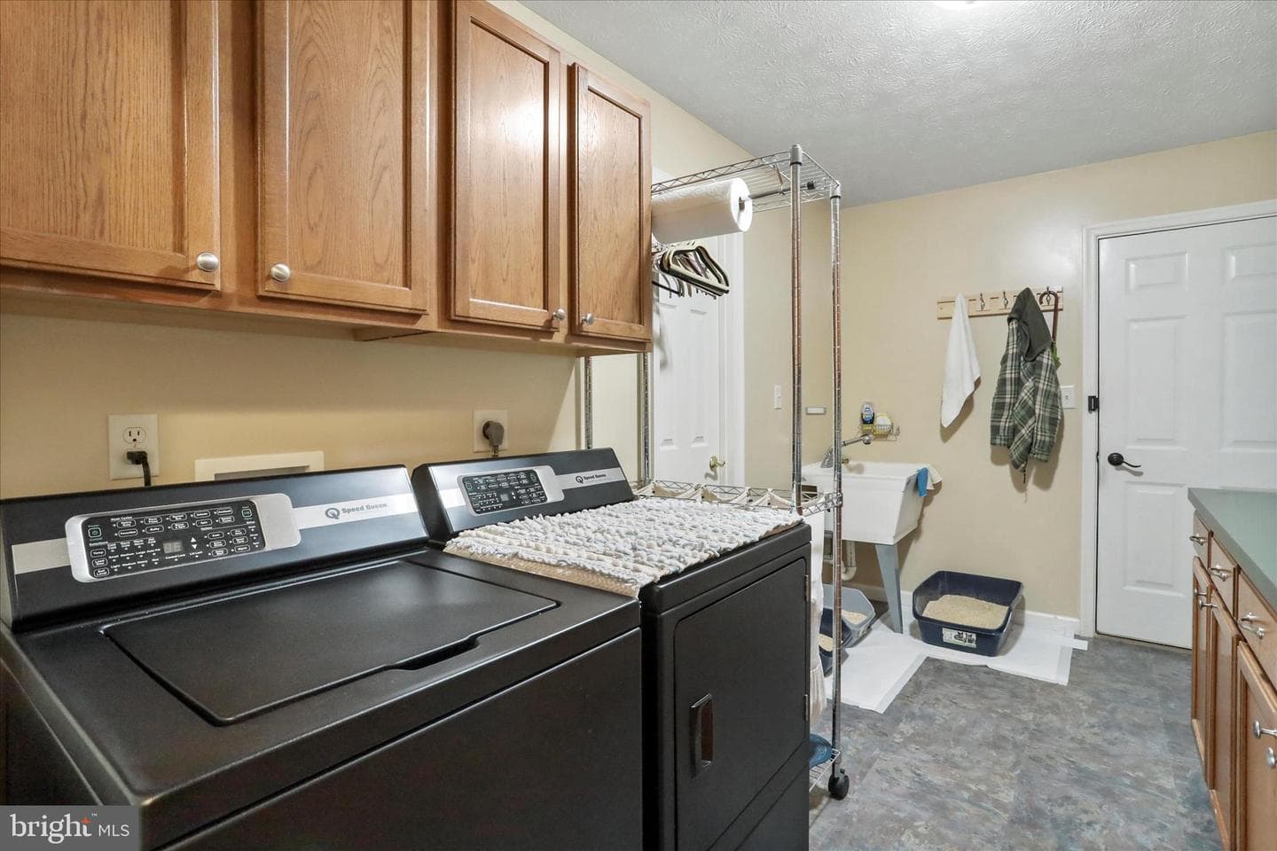 5670 Long Meadow Road photo 23