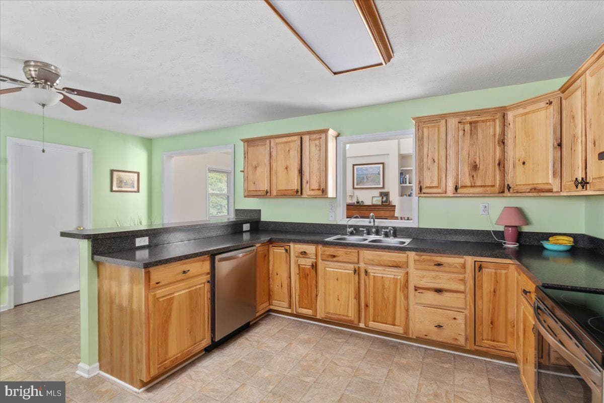 15 River Lakes Drive photo 16