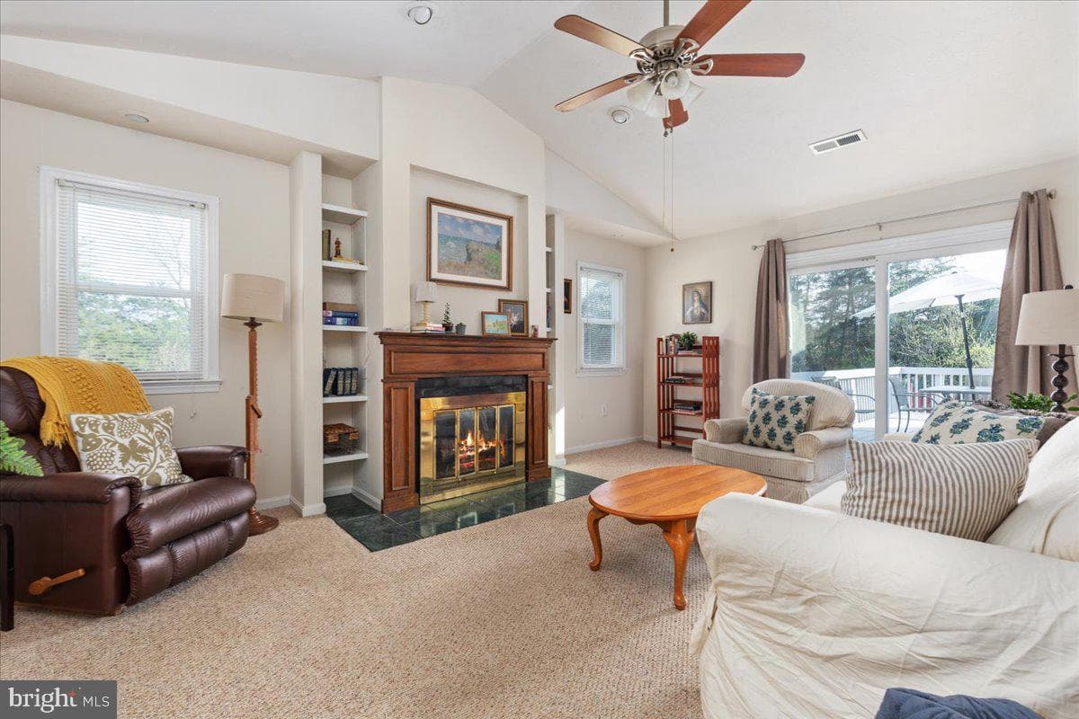 15 River Lakes Drive photo 5