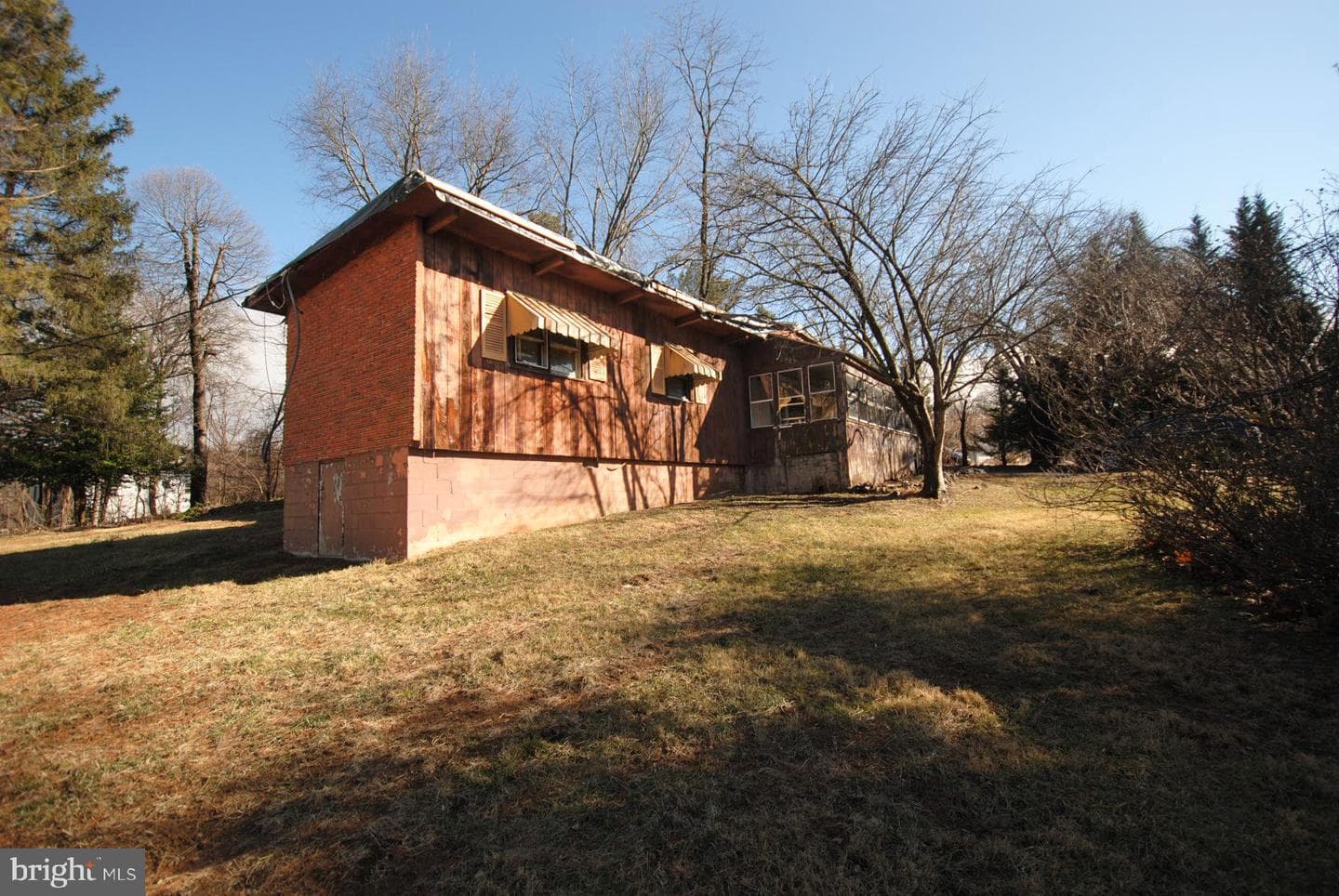 411 Cardinal Drive photo 2