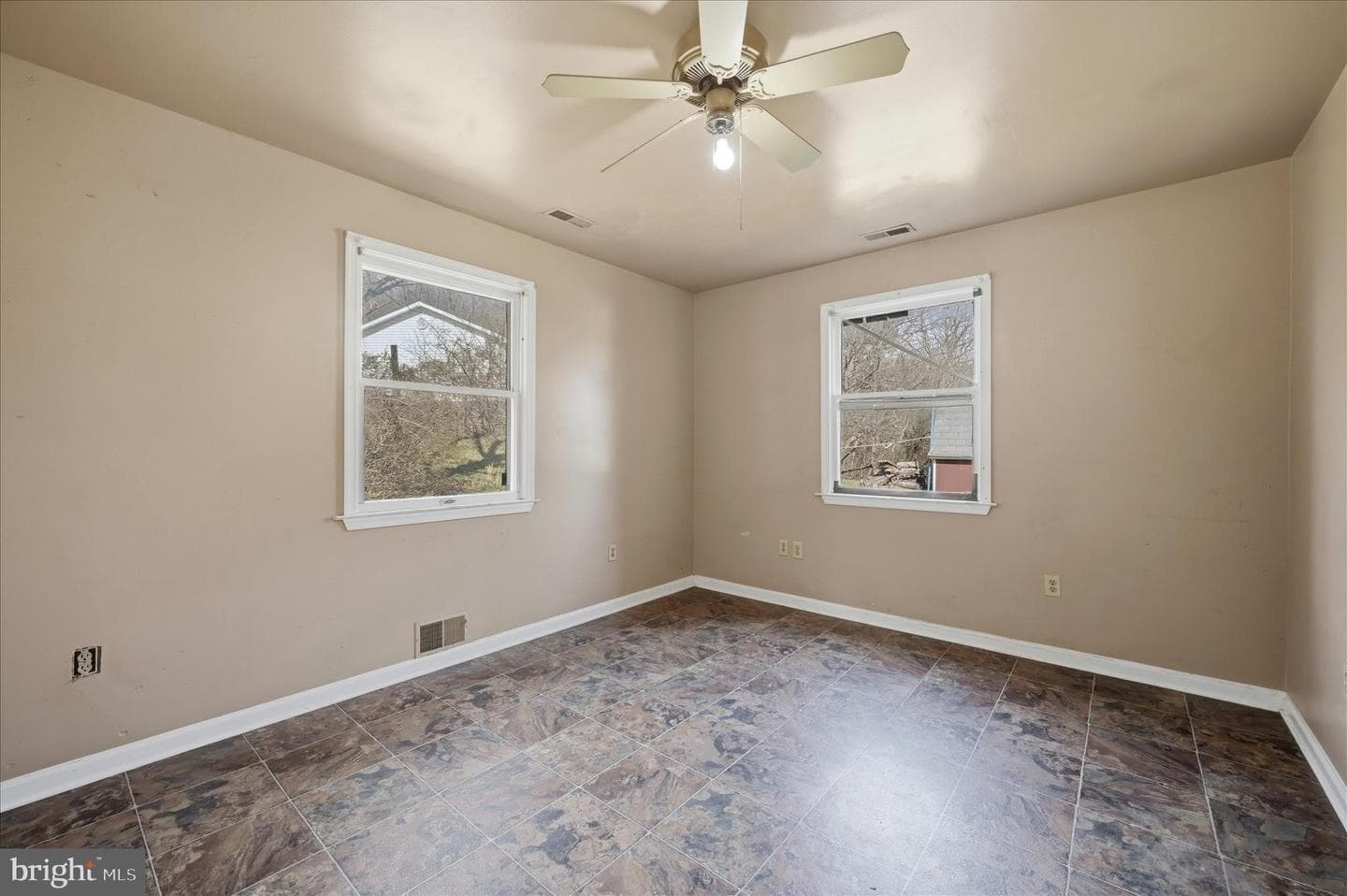 42 Dogwood Lane photo 32