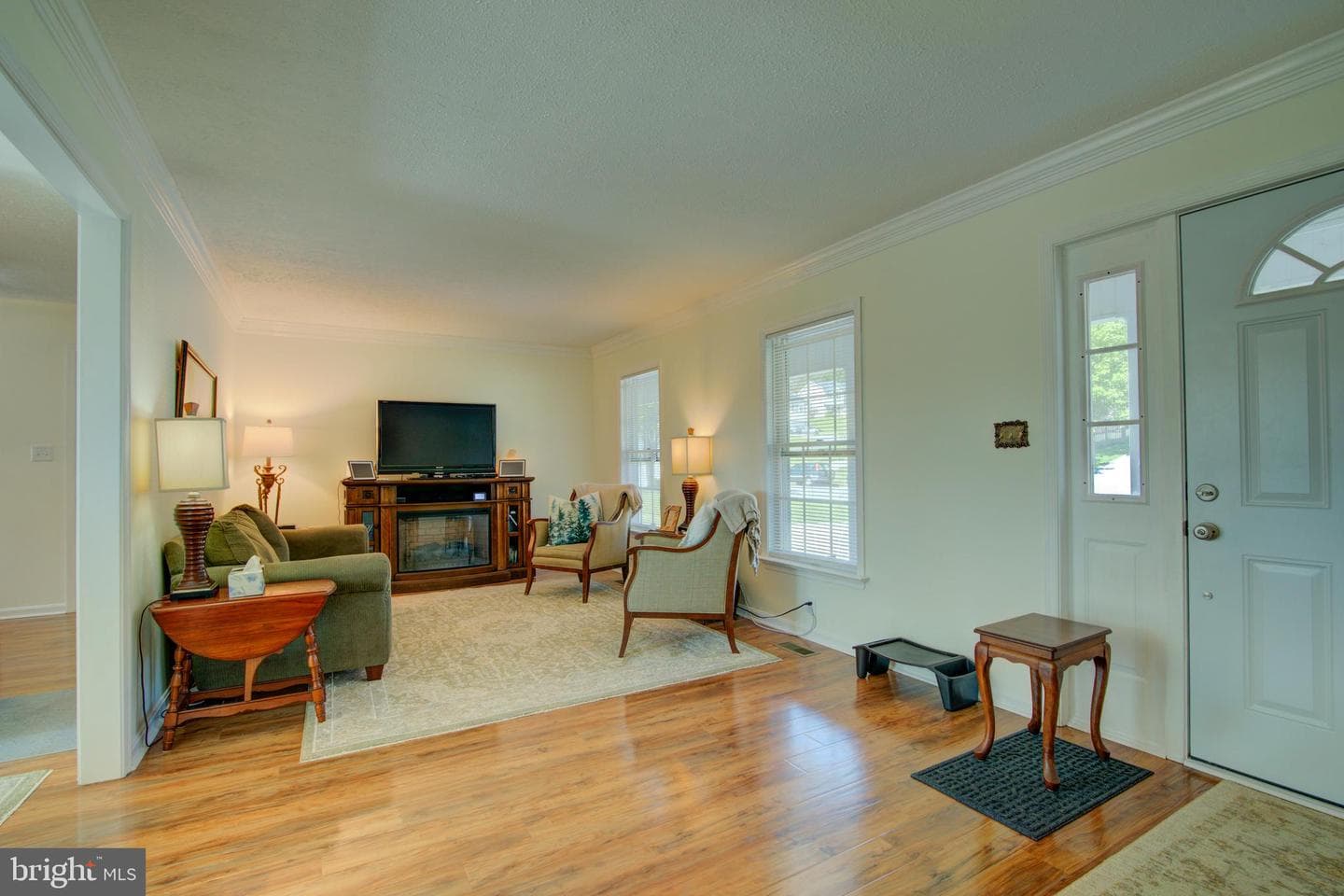 281 Creekside Way photo 7