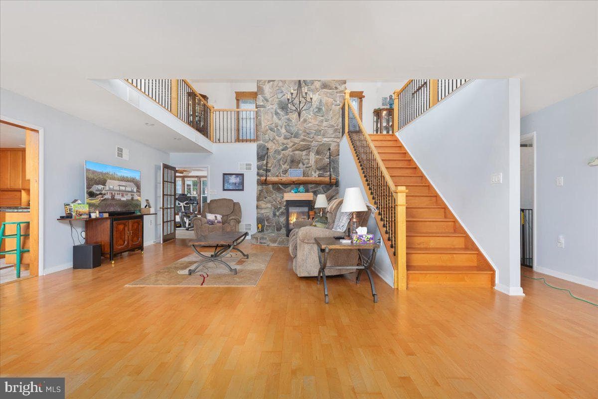 209 Park Ridge Court photo 5