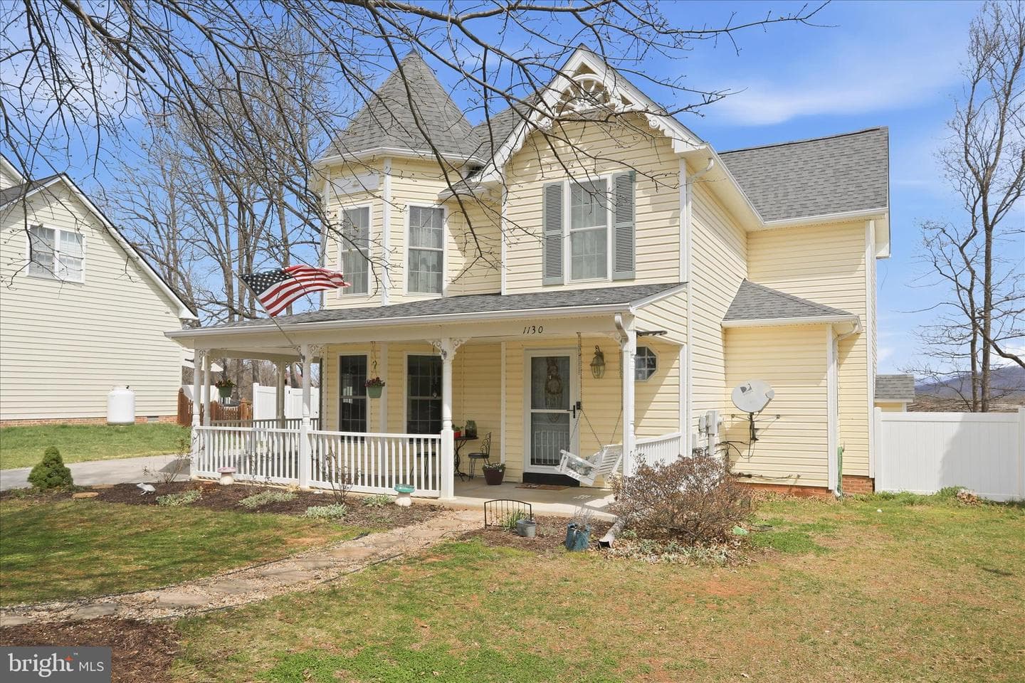 1130 Happy Ridge Drive photo 4