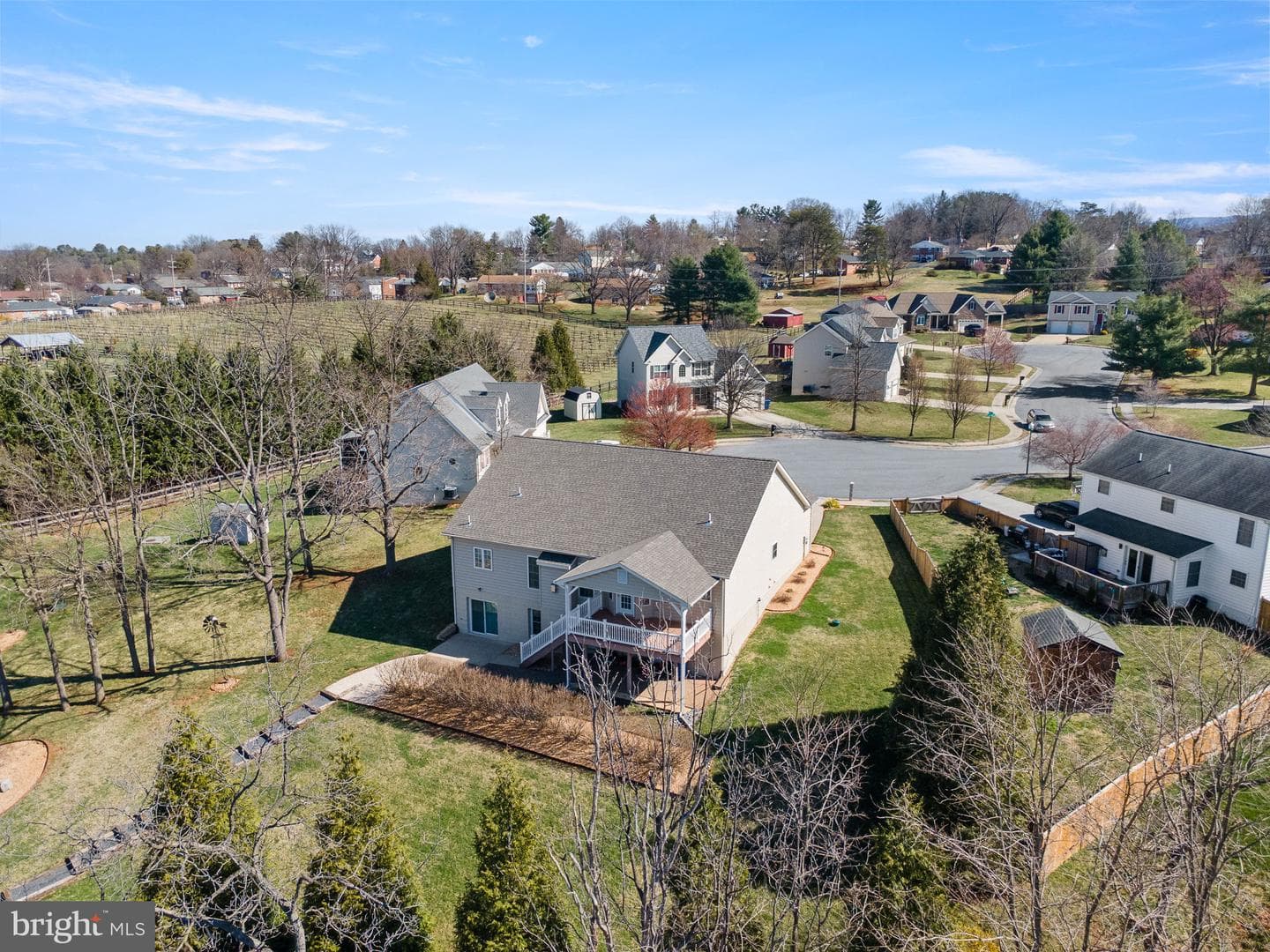 201 Peach Tree Court photo 3
