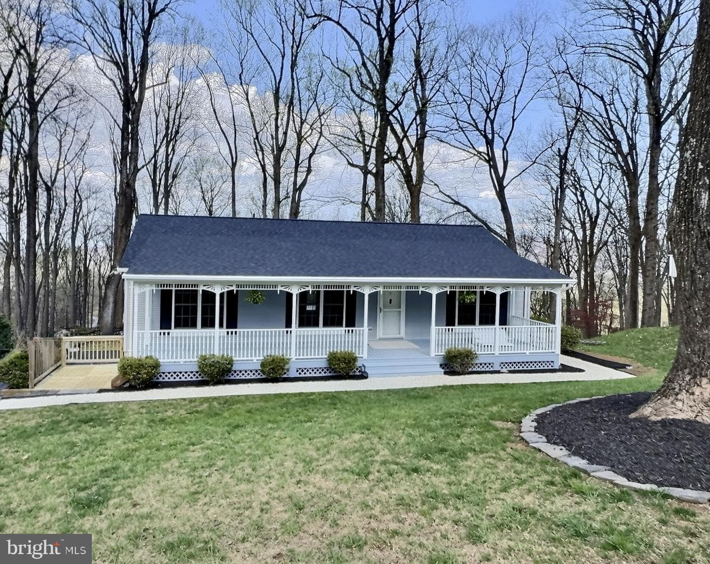 49 Pocahontas Road photo 2