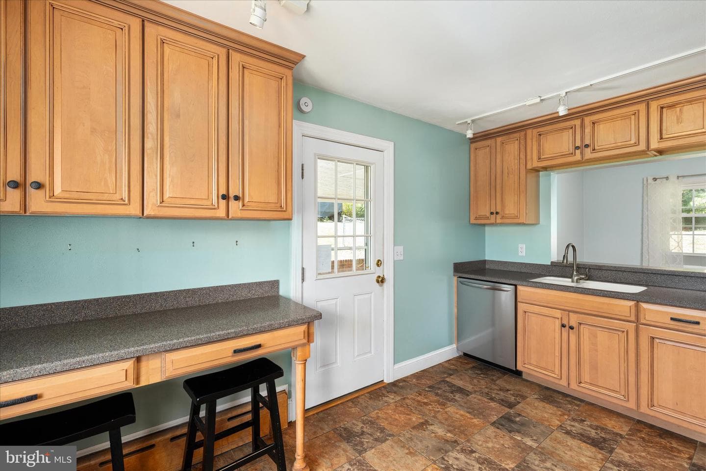 1048 Wine Street photo 9