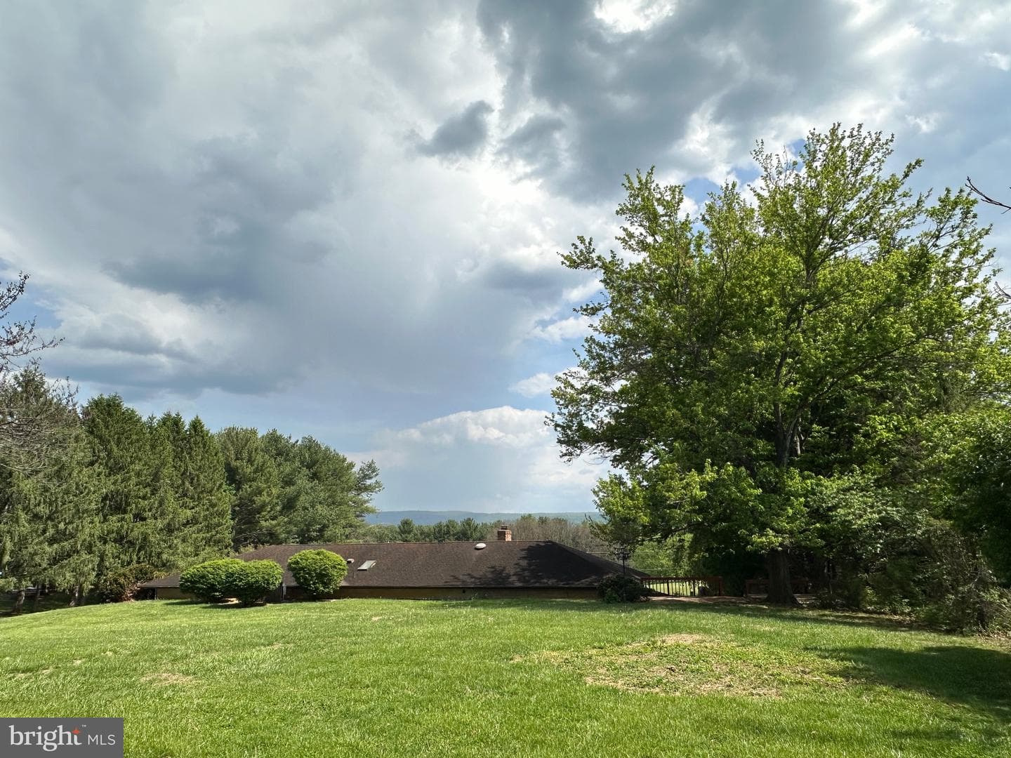 225 Bowling Green Road photo 5