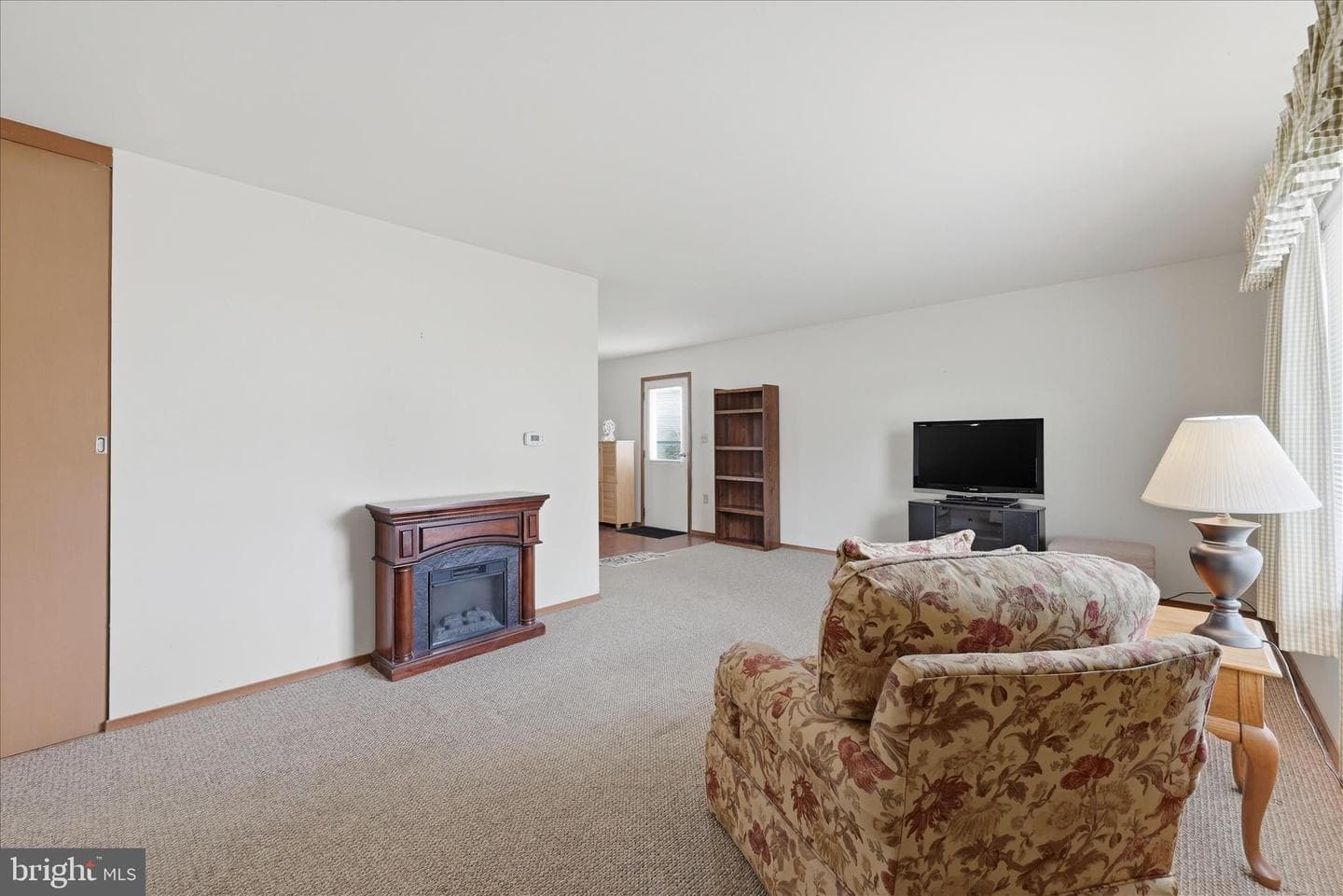 814 W 15th Street photo 7