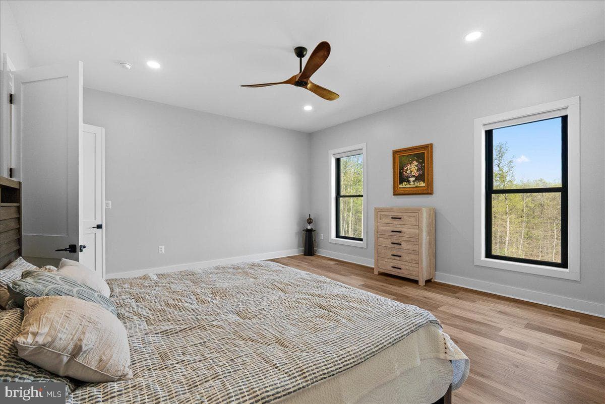 138 Wooded Lane photo 31