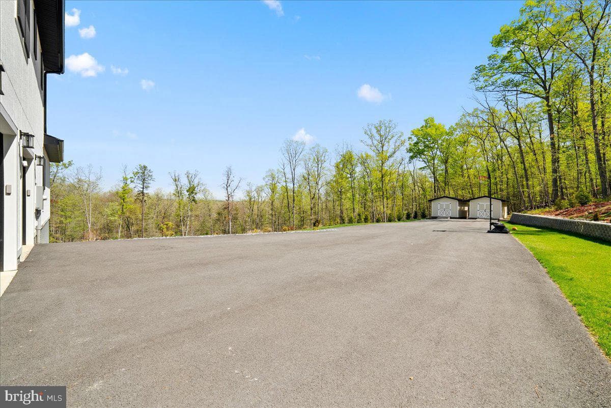 138 Wooded Lane photo 74