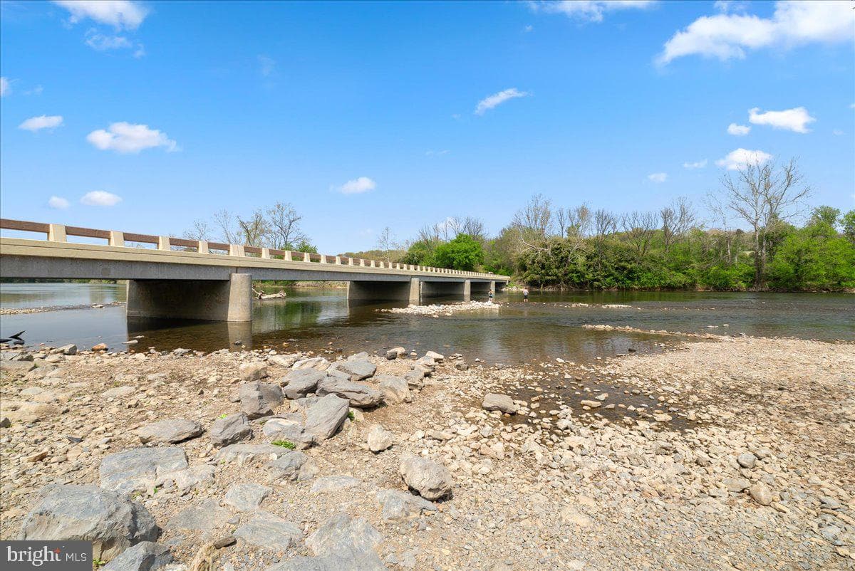138 Wooded Lane photo 83