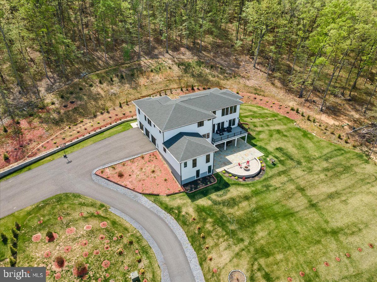138 Wooded Lane photo 89