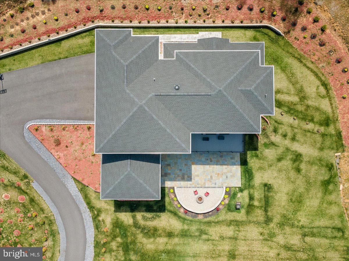 138 Wooded Lane photo 92