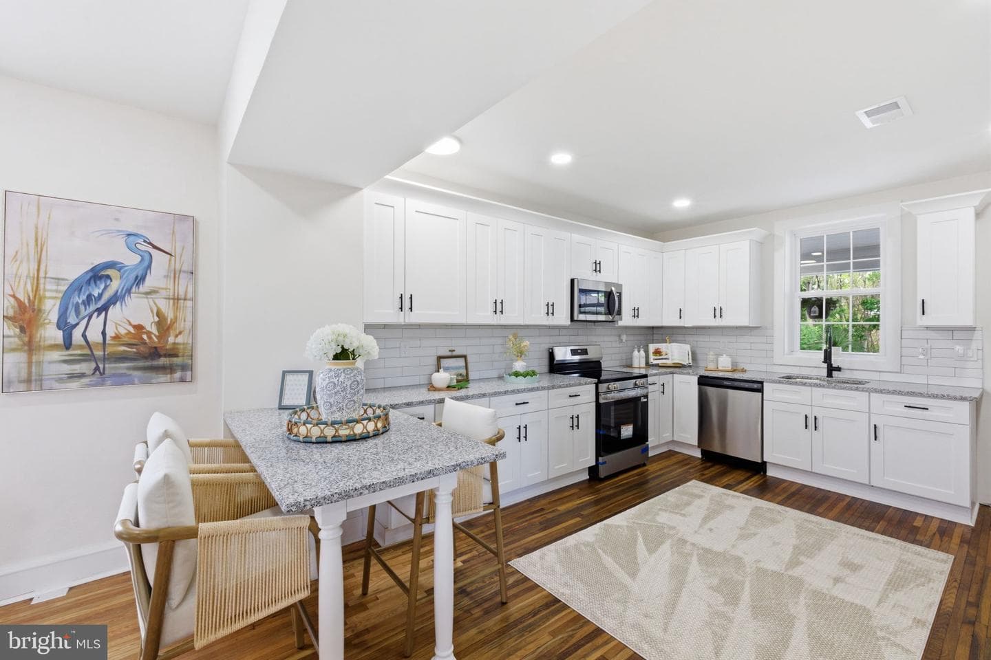 1101 N Royal Avenue N photo 10