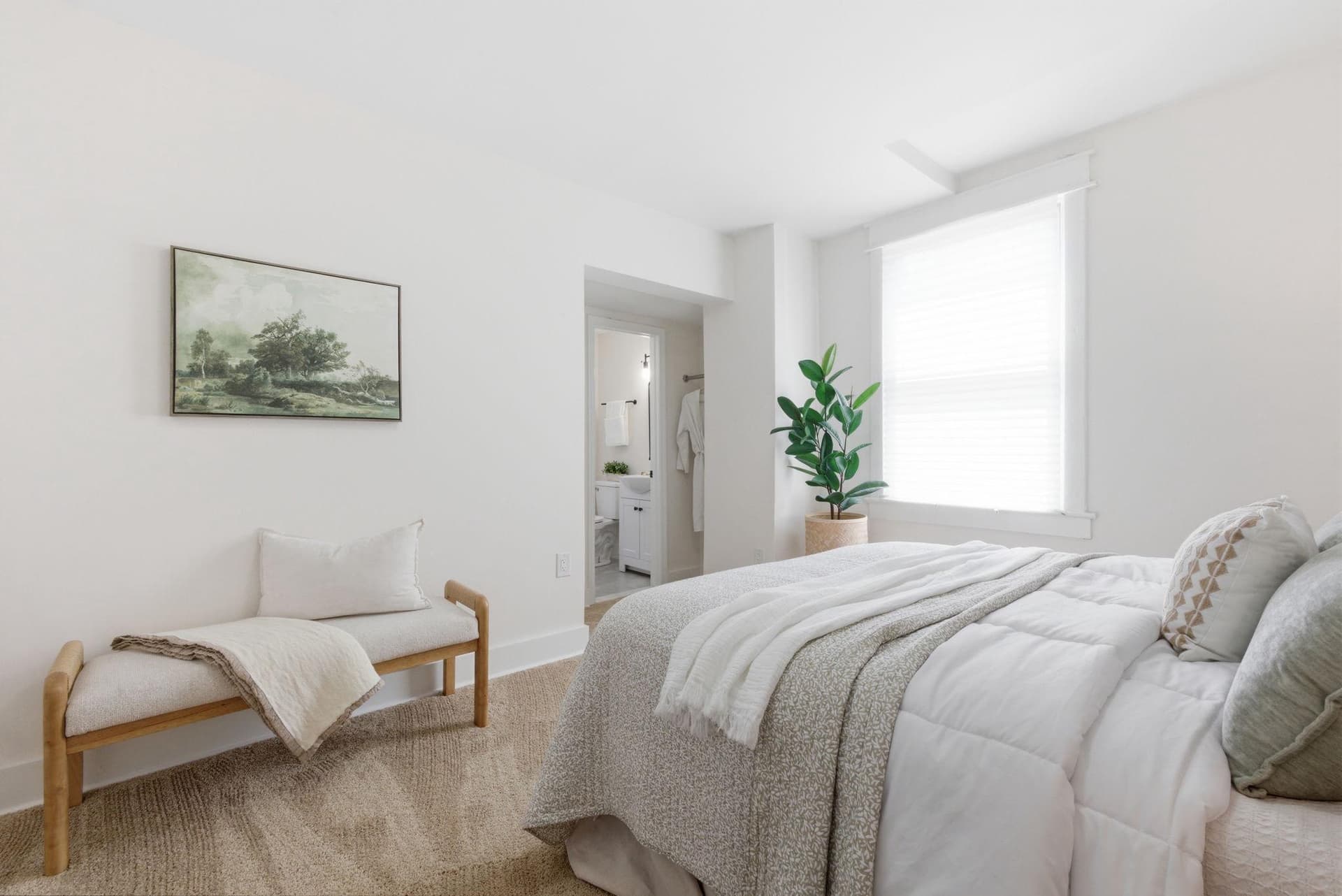 1101 N Royal Avenue N photo 19