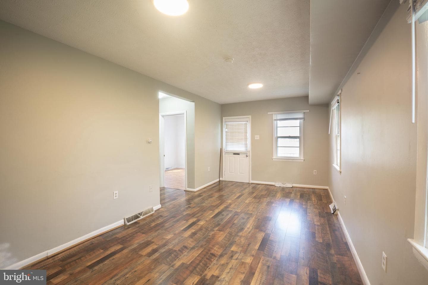 452 Acton Street photo 6